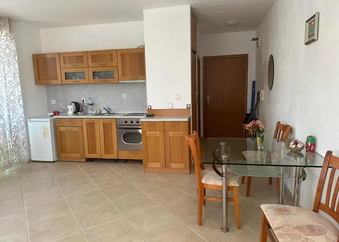 Апартамент под наем понтика *